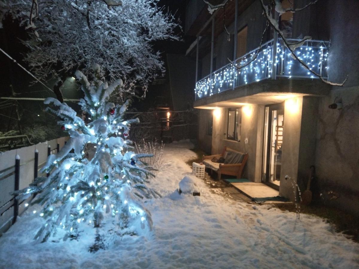 Villa PorTina Ambrolauri Esterno foto