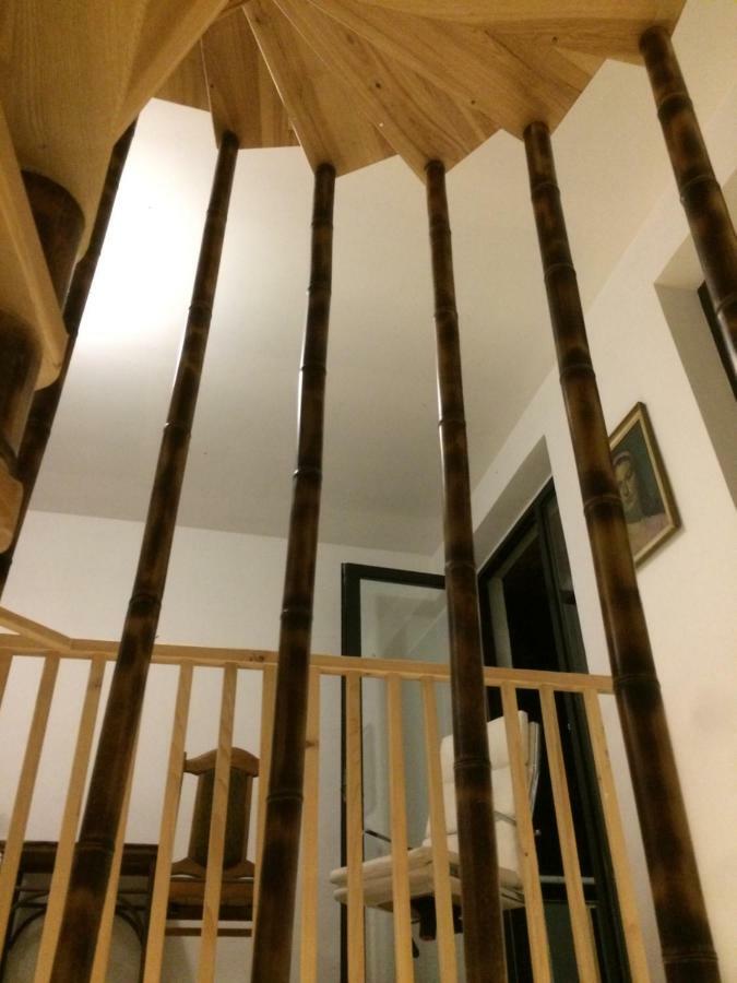 Villa PorTina Ambrolauri Esterno foto