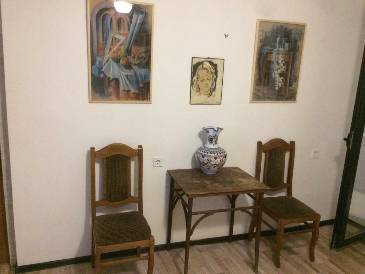Villa PorTina Ambrolauri Esterno foto