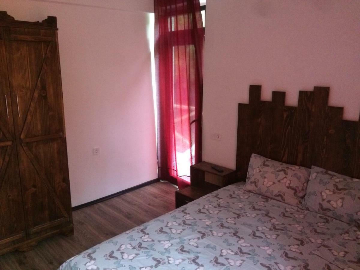 Villa PorTina Ambrolauri Esterno foto