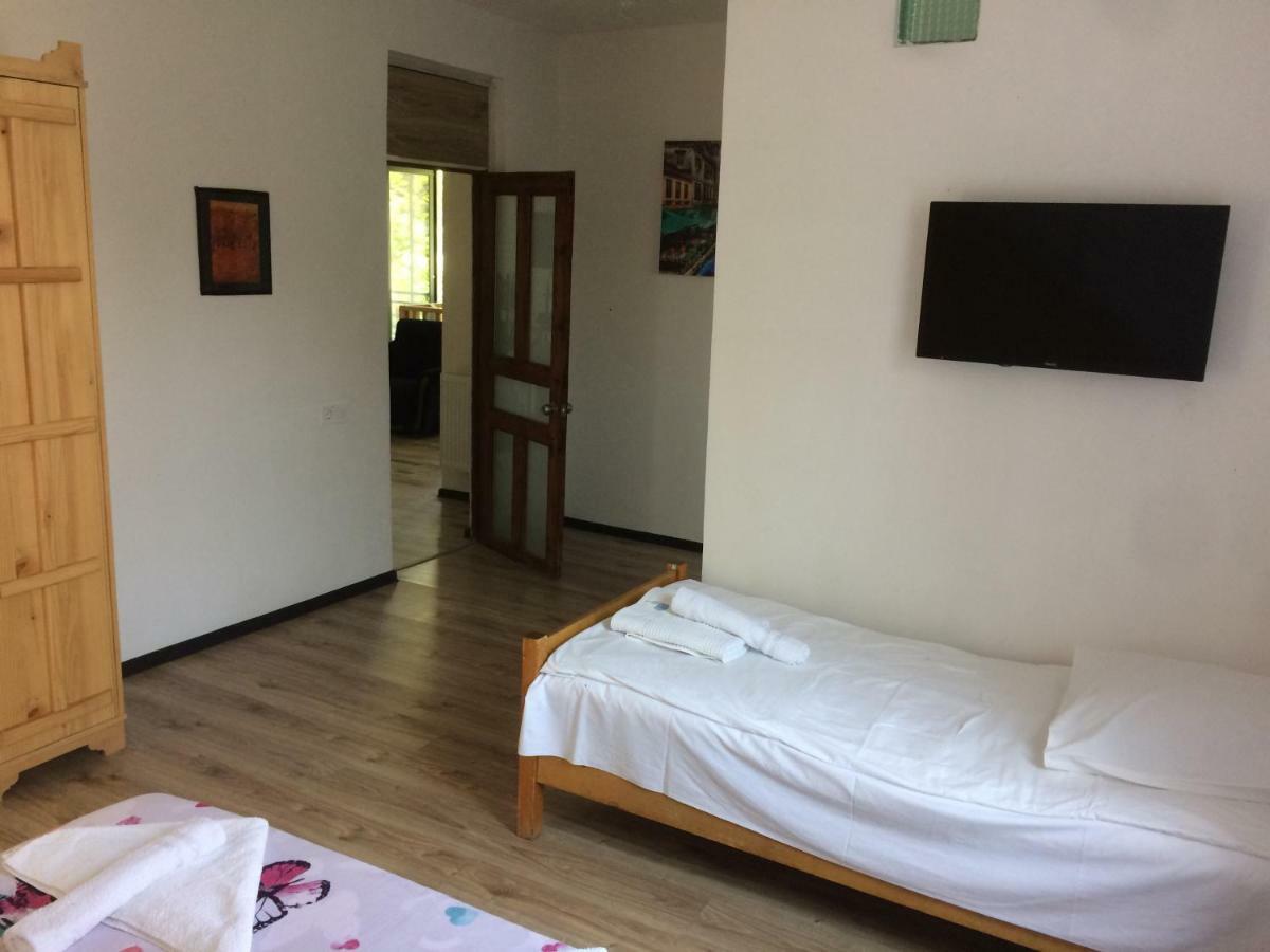 Villa PorTina Ambrolauri Esterno foto
