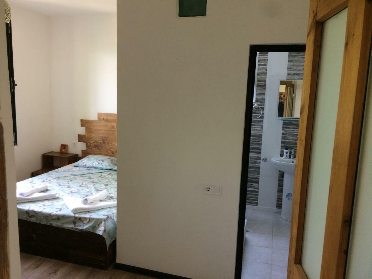 Villa PorTina Ambrolauri Esterno foto